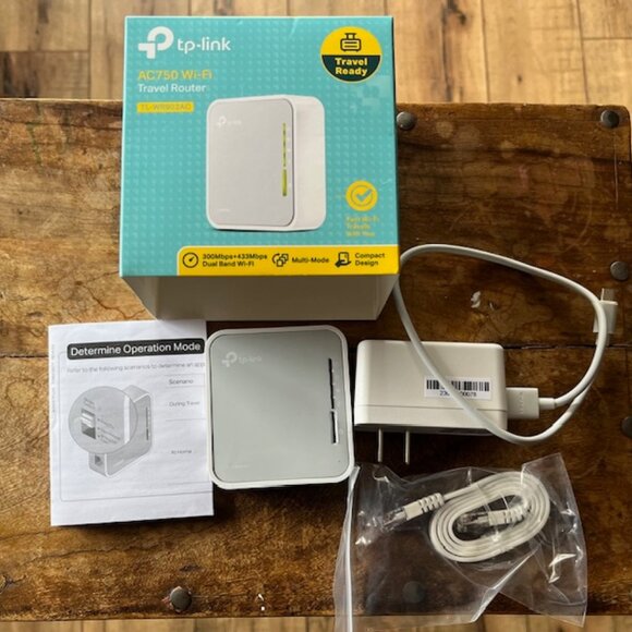 TP-Link 300Mbps Wireless Nano Travel Router - Picture 2 of 2